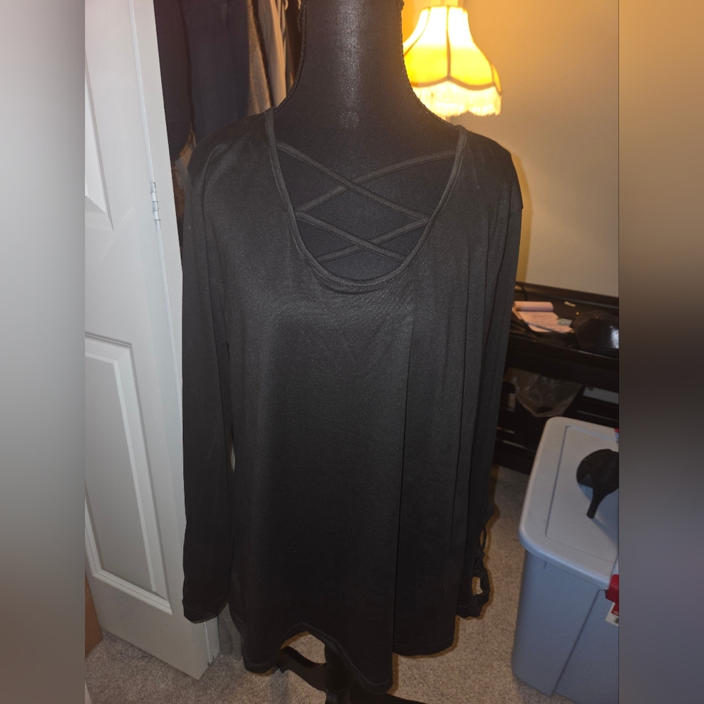 Chic Black Long Sleeve Women's Top*